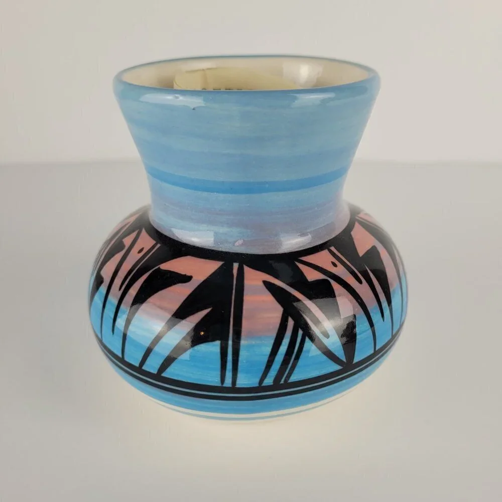 Mesa Verde Pottery Boho Native American Hand Painted Glazed Ceramic Pottery/Vase